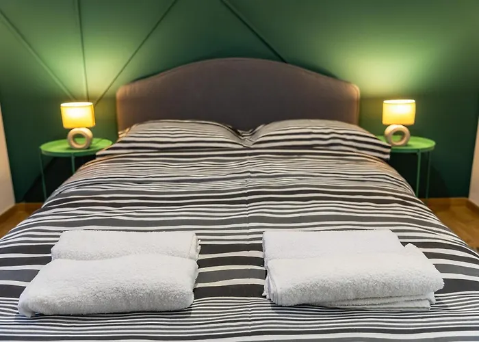 Brunea Apartamento *